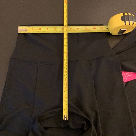 NWT Yogalicious Super High Rise Elastic Free Flare Slit Front Leg-M - Picture 7 of 8